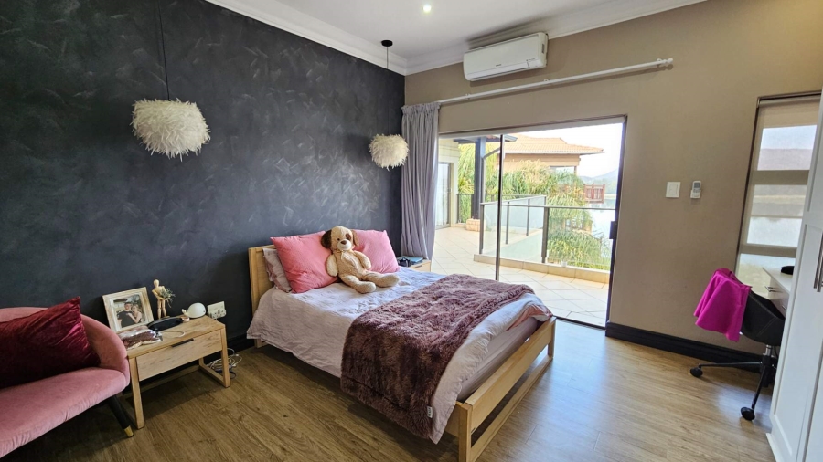 4 Bedroom Property for Sale in Birdwood Estate North West